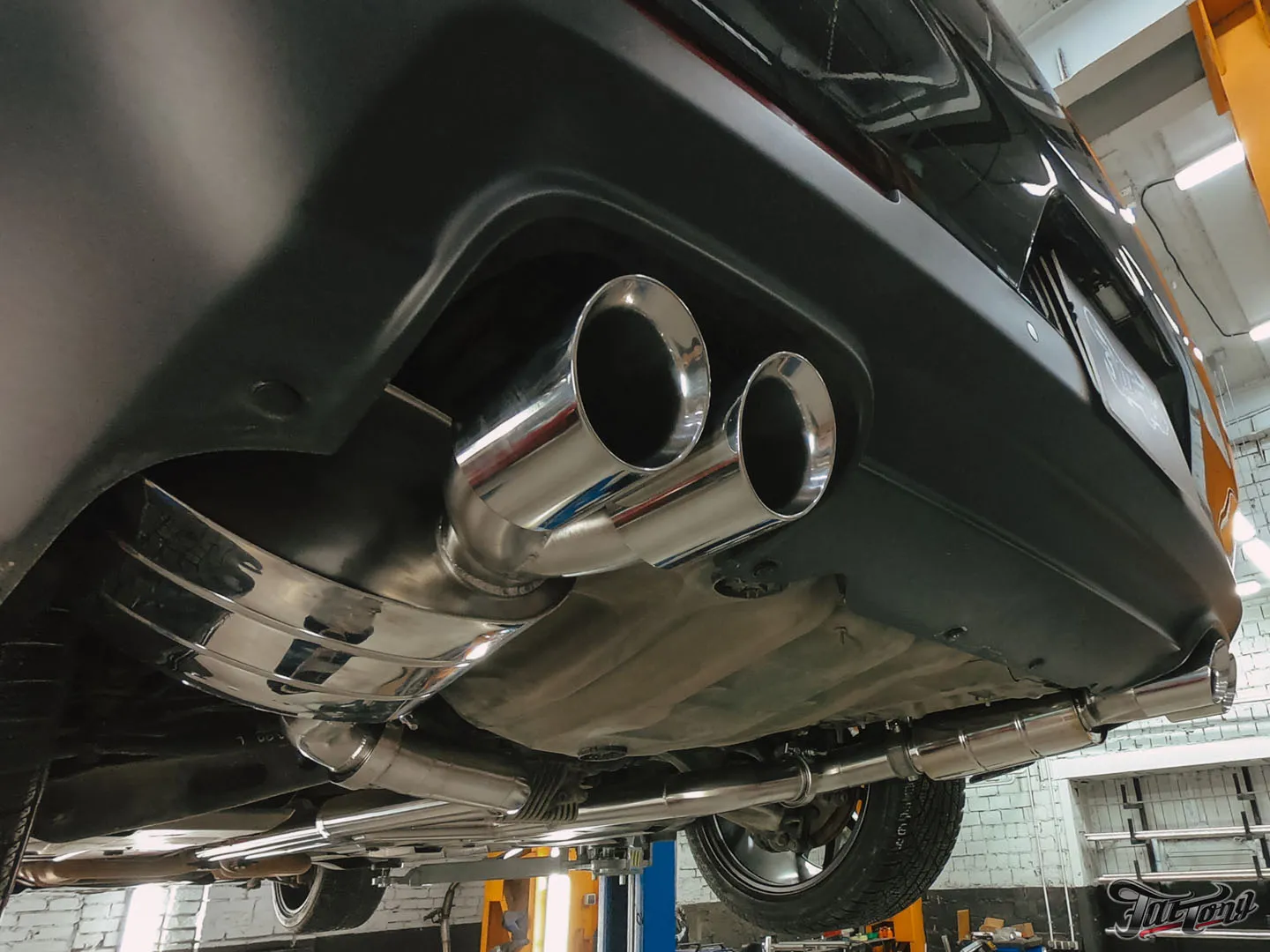 Построили новый выхлоп на Dodge Challenger Scat Pack с мощным звуком